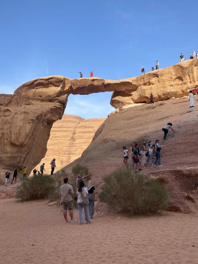 Friend Wadi Rum Eksteriør billede