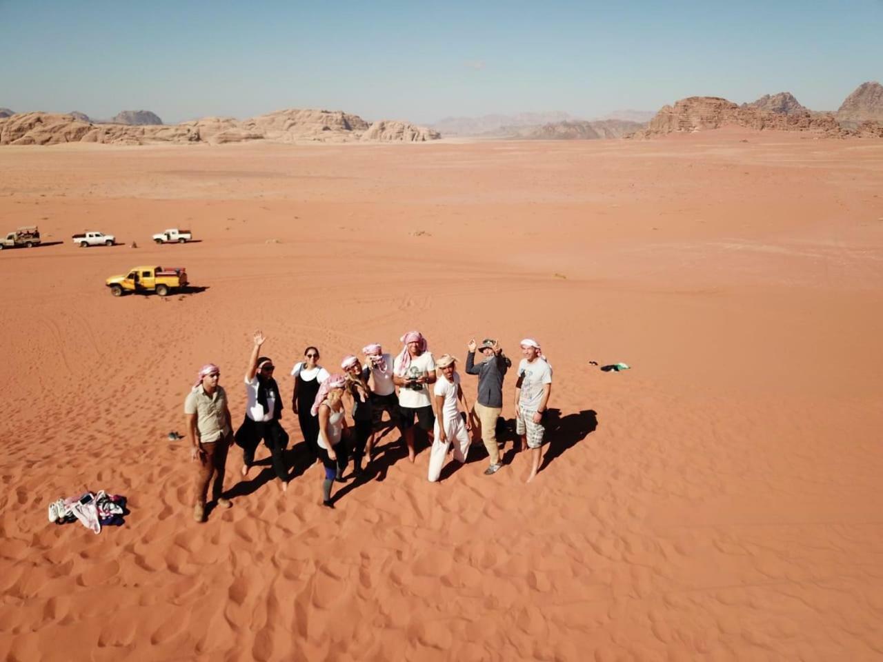 Friend Wadi Rum Eksteriør billede